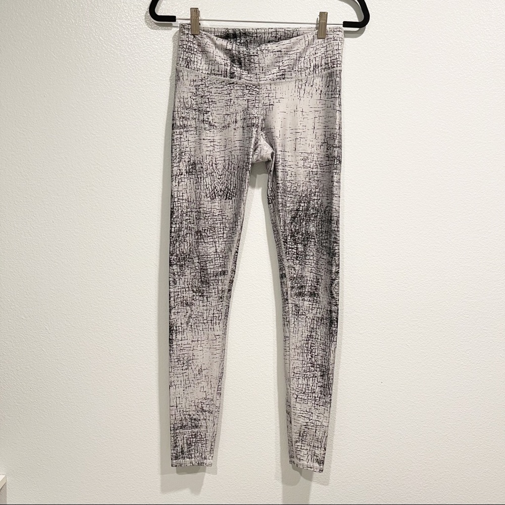 Alo Grey/Black Patterned Stretch Leggings Size M